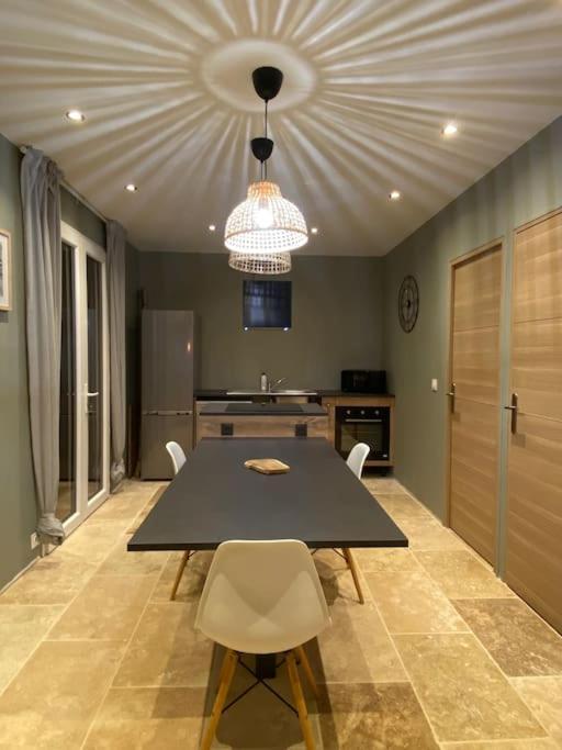 Апартаменти Loft Pied De Coline Au Calme Ginasservis Екстер'єр фото