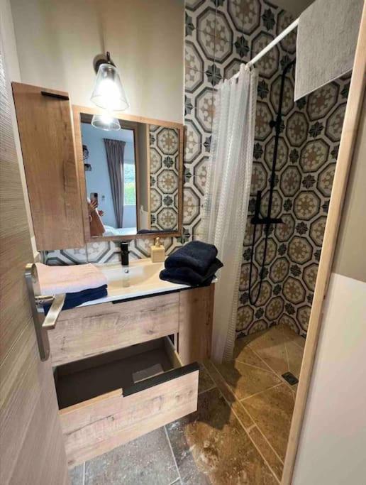 Апартаменти Loft Pied De Coline Au Calme Ginasservis Екстер'єр фото